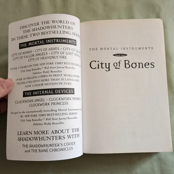The Mortal Instruments City of Bones‎ by Cassandra Clark - Paperback - Picture 6 of 8